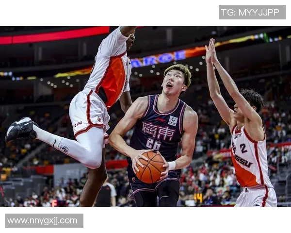 广州篮球队节奏之争引发热议球迷观点各异引发讨论