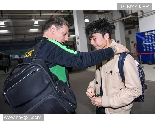 李磊篮球生涯回顾与展望：从球场拼搏到人生哲学的对话