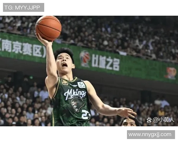 南京篮球队选拔赛背后的拼搏故事与成长历程揭秘 南京篮球队选拔赛背后的拼搏故事与成长历程揭秘