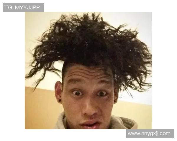 足球明星们的奇特发型大盘点让你惊叹不已的创意造型与个性风格 足球明星们的奇特发型大盘点让你惊叹不已的创意造型与个性风格